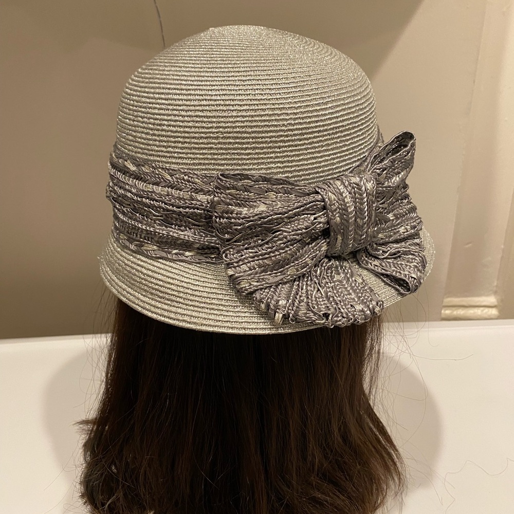 Elegant Silver/Gray Women's Hat with Bow